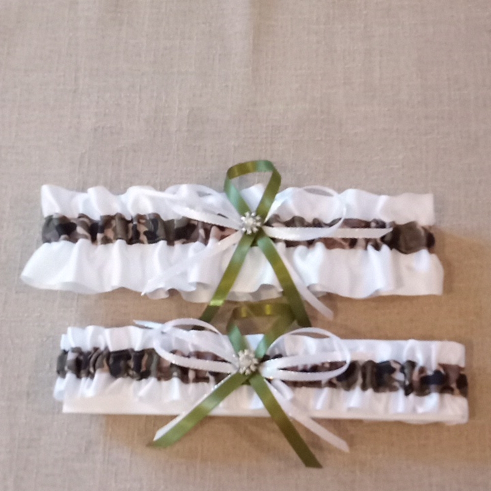 Wedding garter set